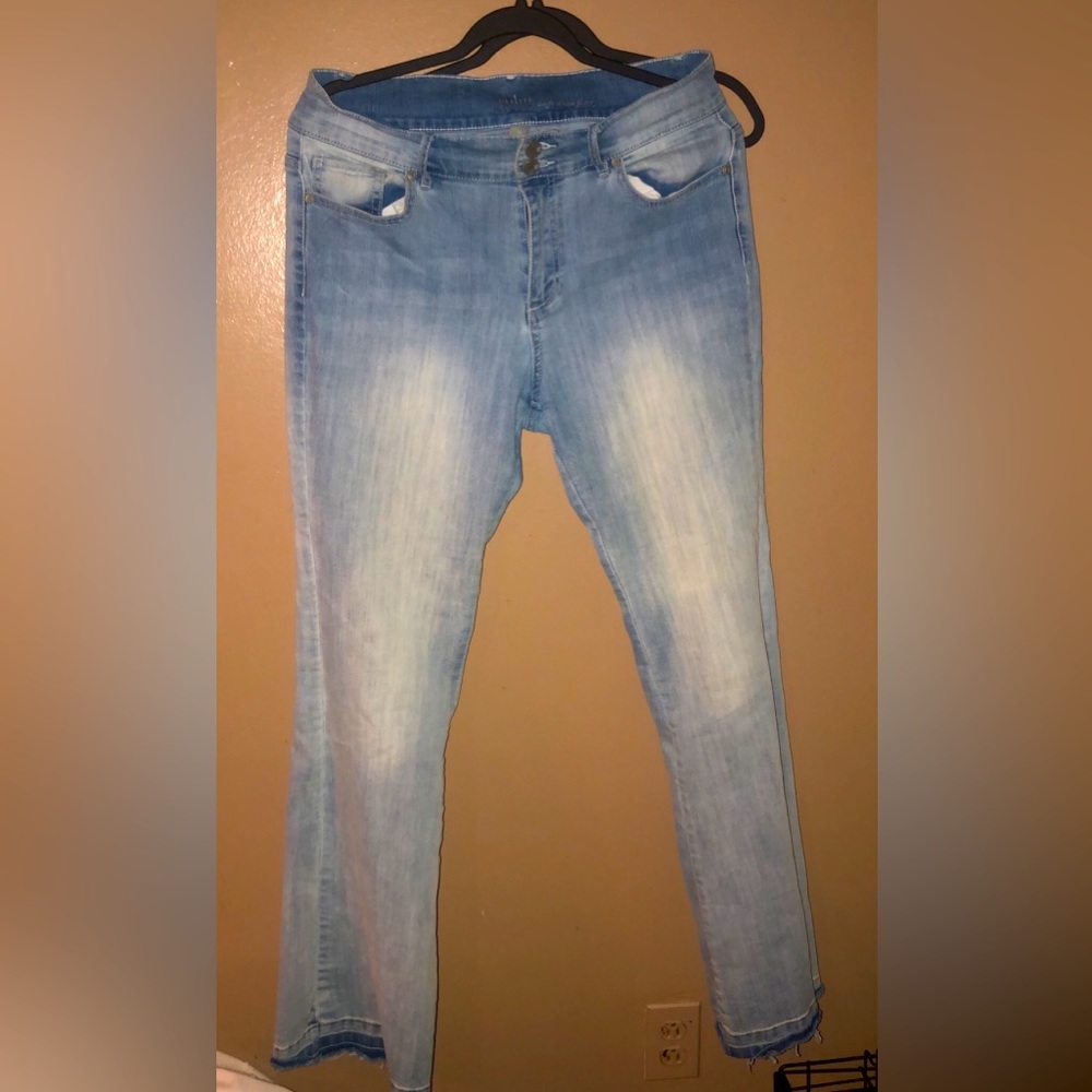 - Brand: Soho Jeans
- Size: 10
- Color: Light Blue
- Material: Denim